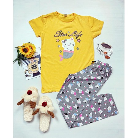 Pijama dama ieftina primavara-vara cu tricou galben si pantaloni gri cu imprimeu Star life